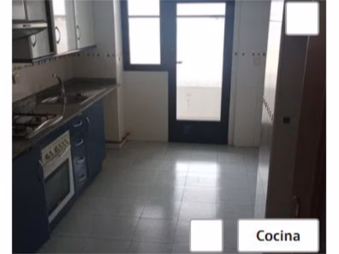 Piso en  Avenida Juan Sanchis Candela 28 - Foto 4