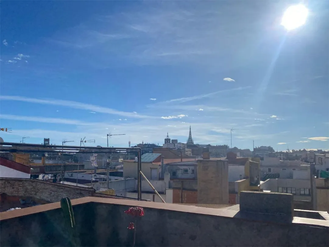 Piso en  Carrer de Sant Pere Mitjà 57 - Foto 1