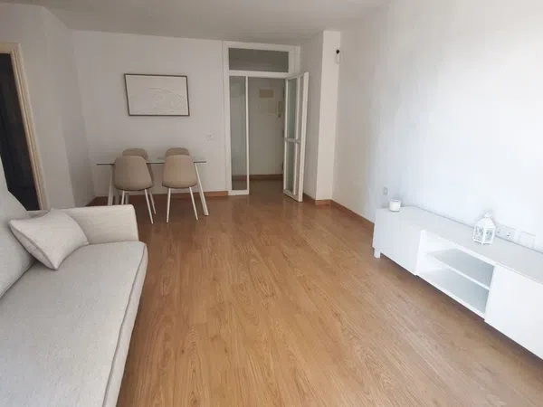 Piso en Calle Pintor Casilari Roldán - Foto 4