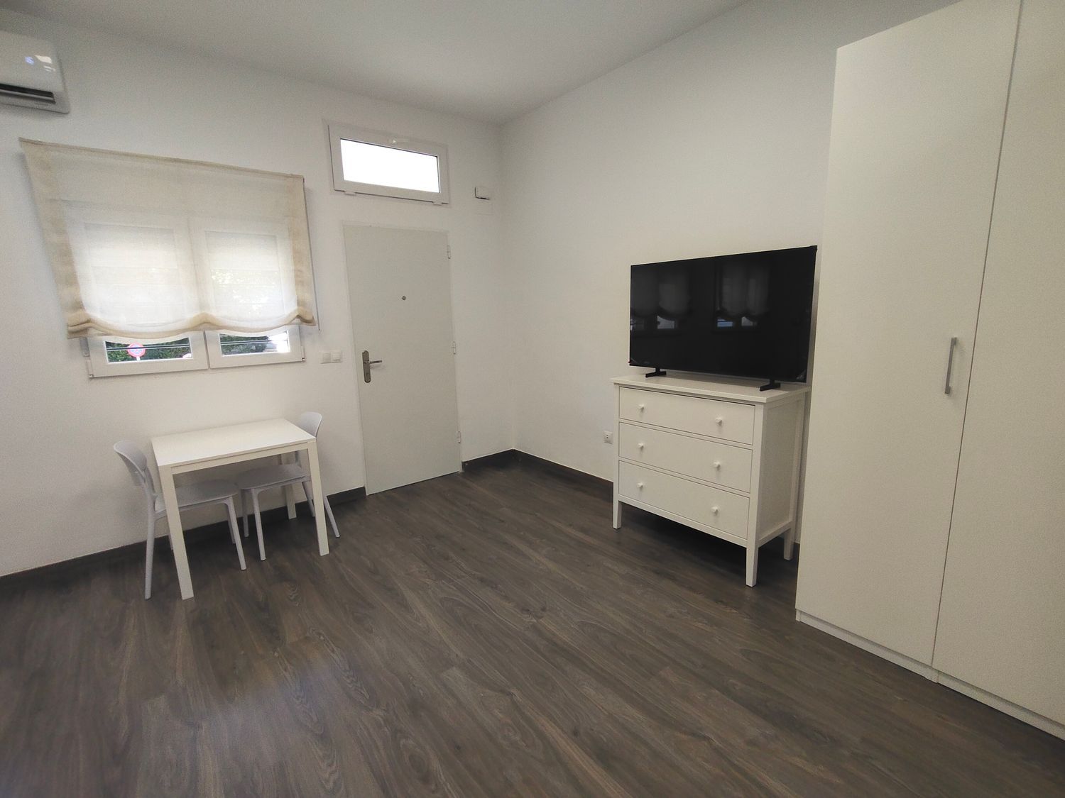 Estudio en Calle Frigiliana, Los Guindos - Parque Mediterráneo - Santa Paula - Foto 4