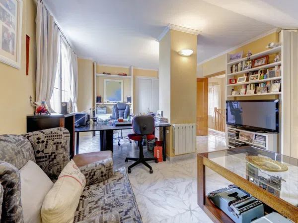 Chalet adosado en Barrio Valdezarza - Foto 33