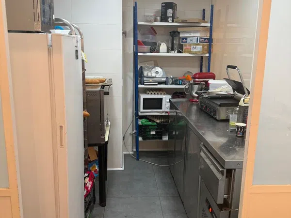 Cafetería, bar en traspaso en Calle del Montseny - Foto 14