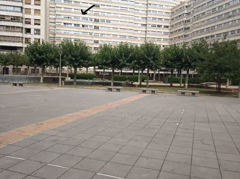 Piso en  Avenida Reyes Católicos 16 - Foto 2