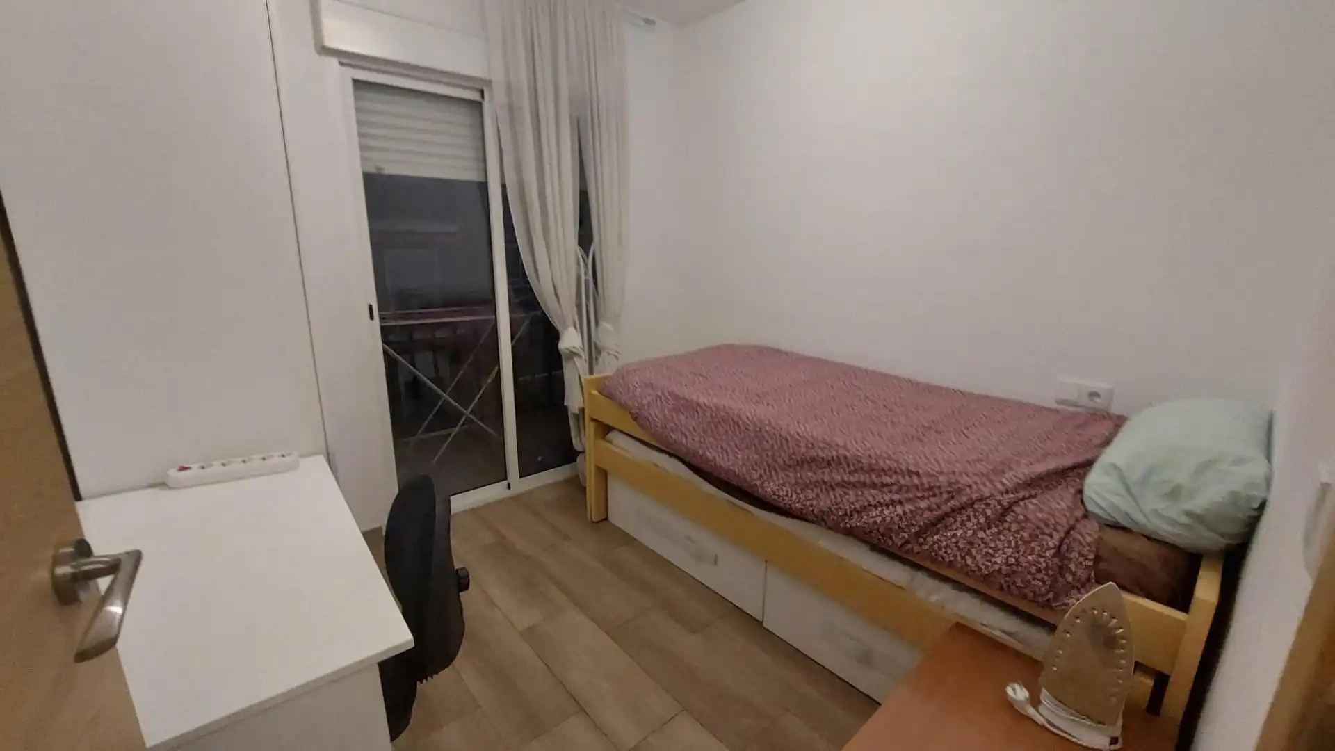 Piso en  Carrer Pere Joan Perpinyà 82 - Foto 10