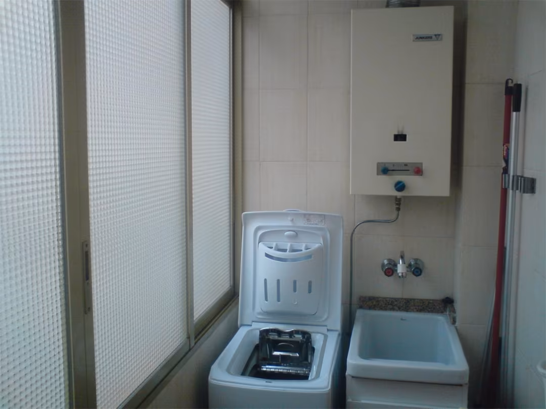 Piso en  Carrer Cronista Viravens 25 - Foto 8