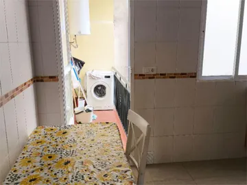 Piso en  Calle Tres Cruces 32 - Foto 3