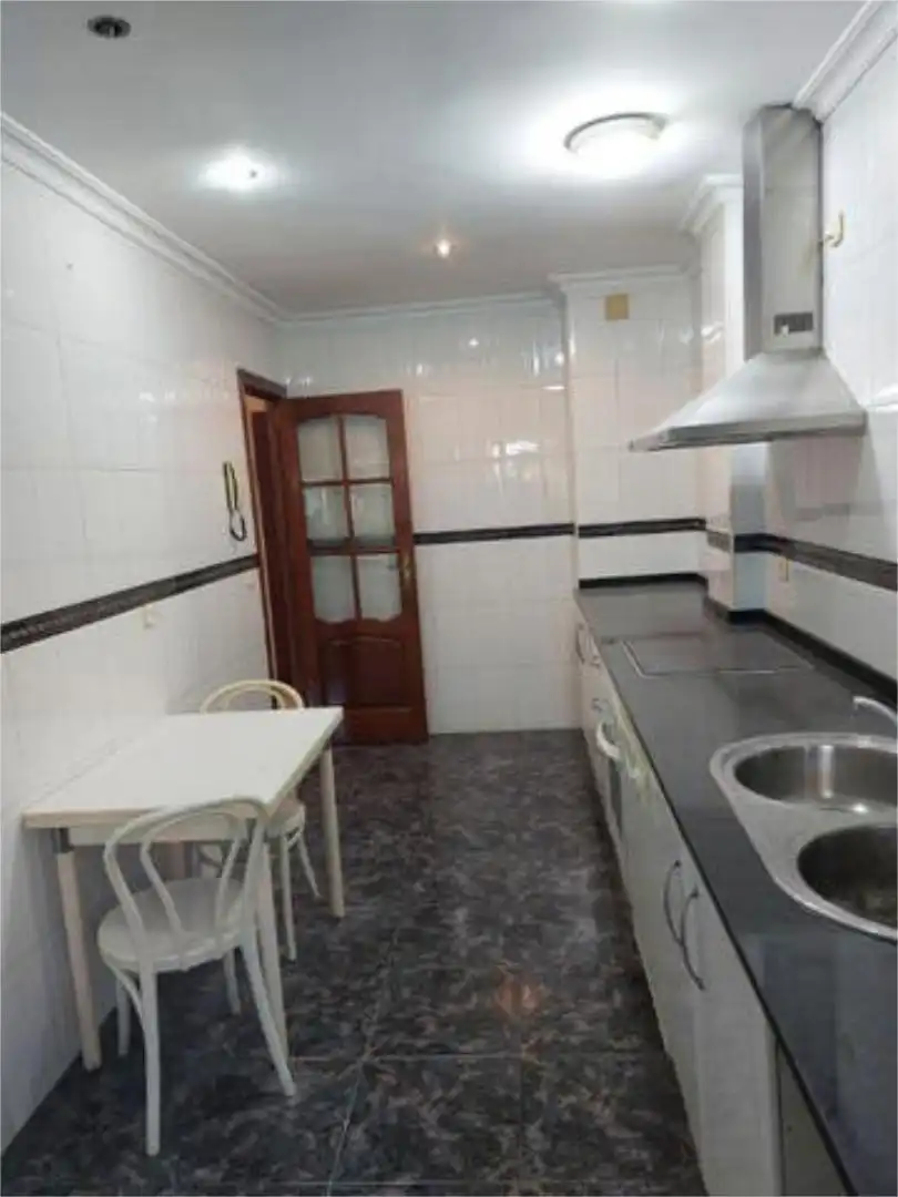 Piso en Rabesa, bloque detrás de farmacia - Foto 5