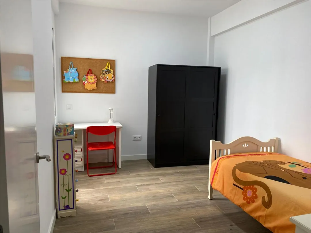 Piso en  Calle la Marina 63 - Foto 9