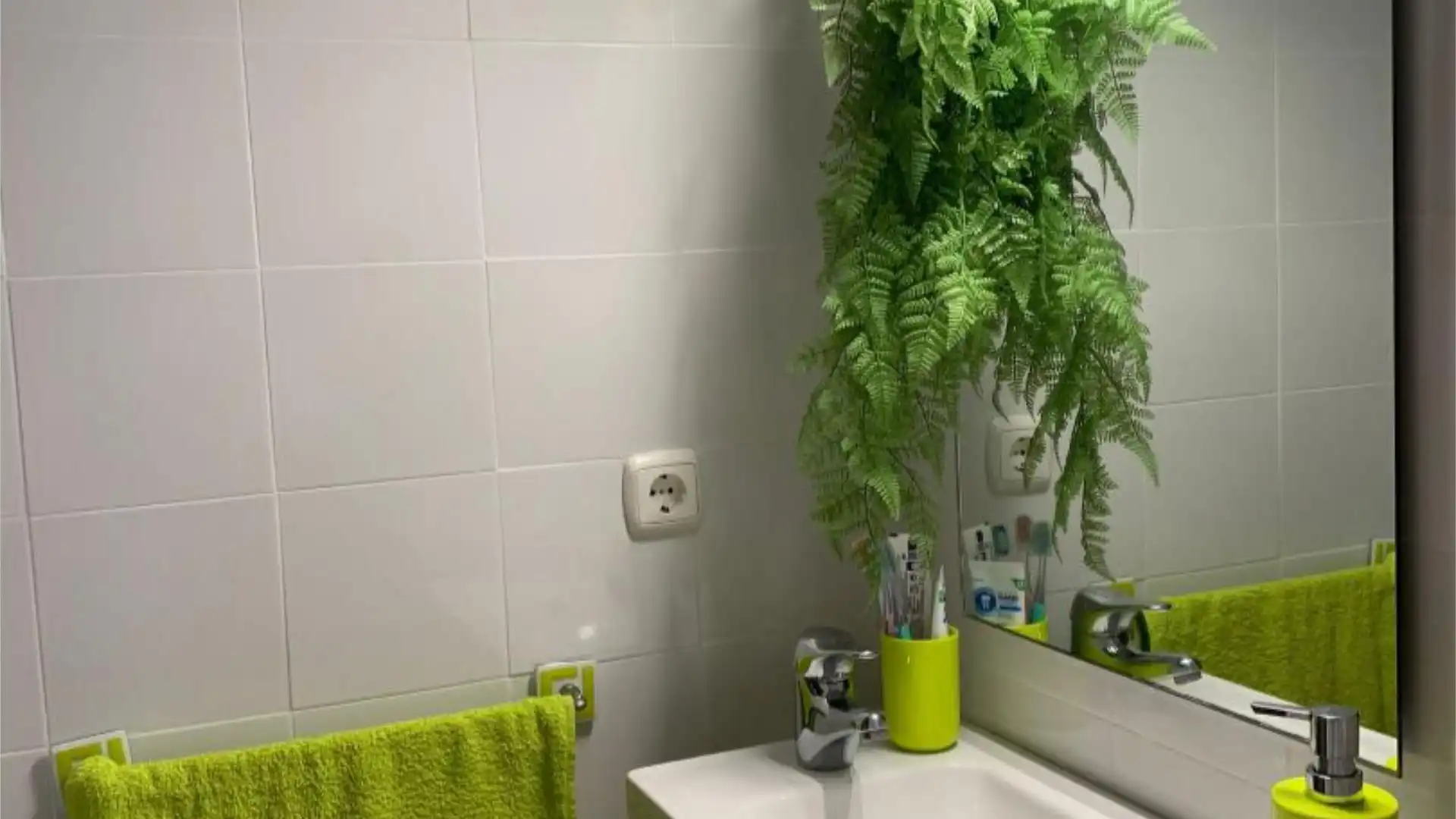 Casa adosada en  Calle de la Hijuela 19 - Foto 9