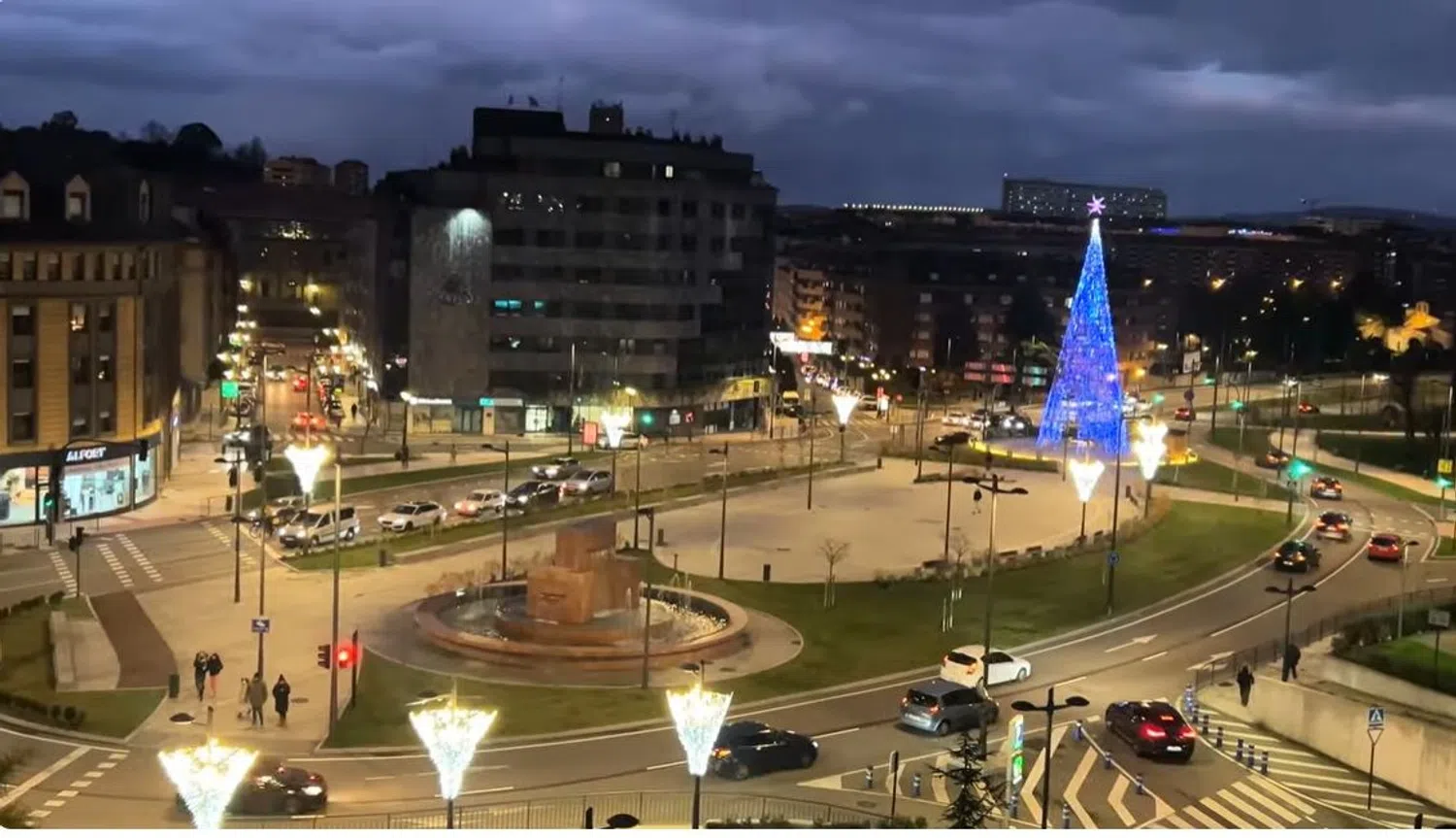 Piso en Barrio Milán-Pumarín - Foto 1