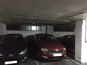 Garaje en  Avenida Rodríguez de Ledesma 8 - Foto 3