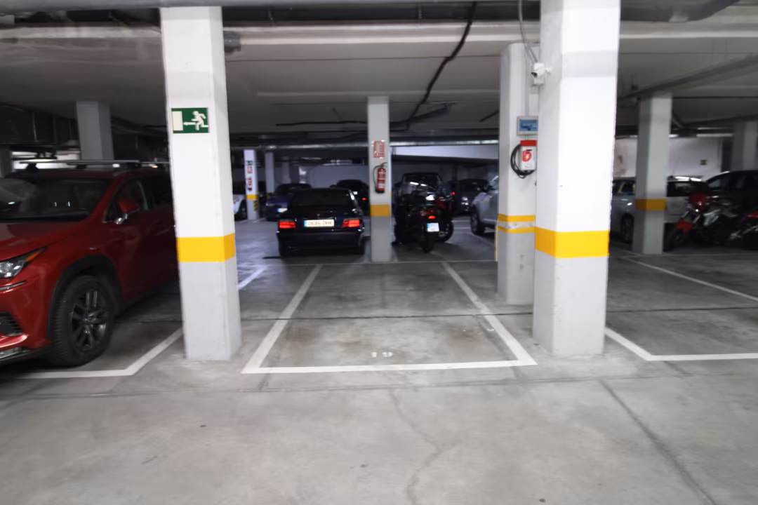 Piso en  Calle del Puerto de Somport 10 - Foto 14