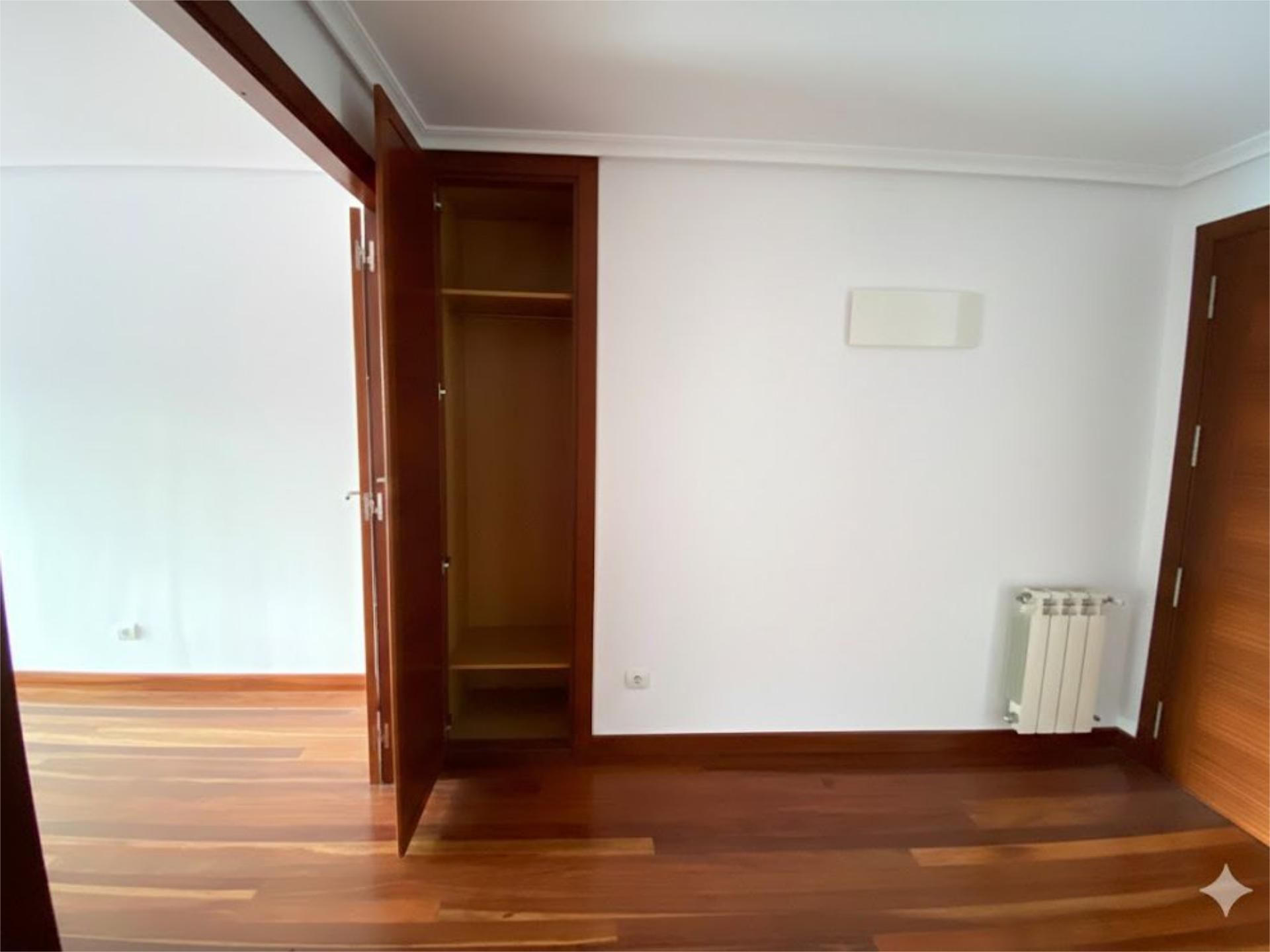 Piso en  Calle Francisco Tomás y Valiente 1 - Foto 3