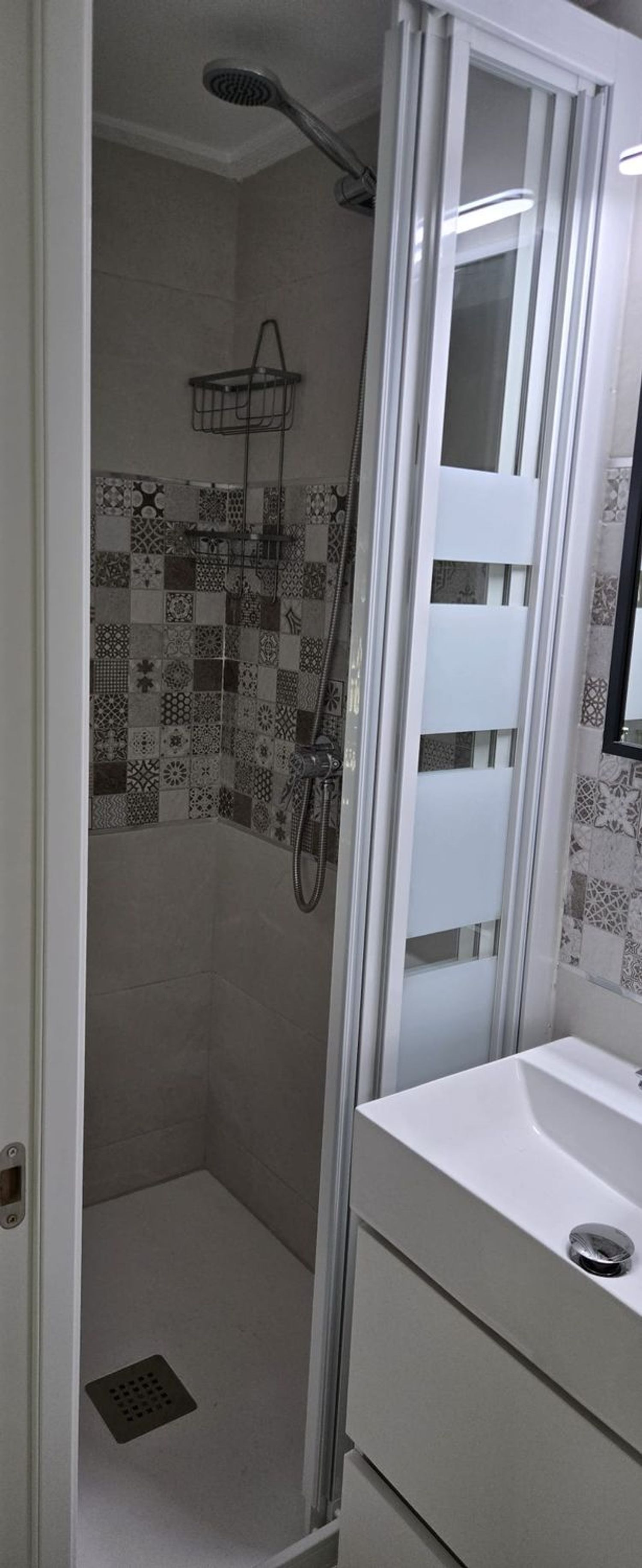 Estudio en calle de Leganitos, 20 - Foto 3