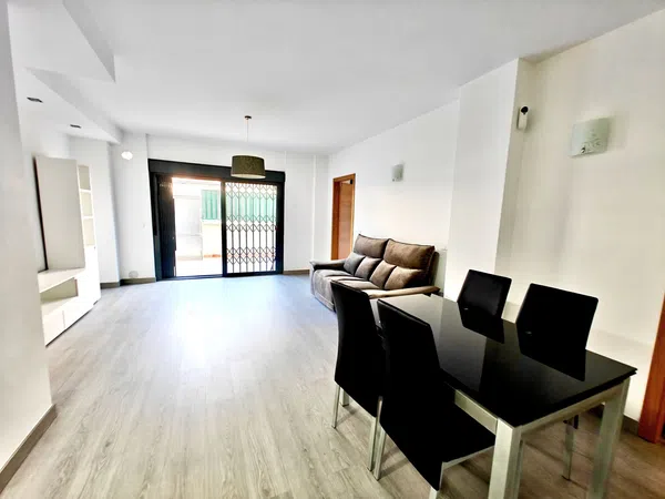 Piso en calle de Pina, 1