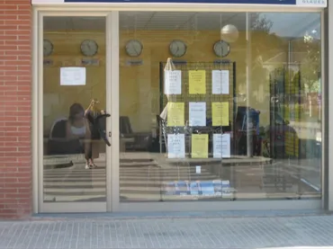 Local comercial en  Carrer de Jaume Ginestí 25 - Foto 2