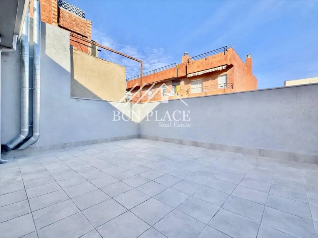 Piso en calle Carrer de la Flor de Neu 36 - Foto 2