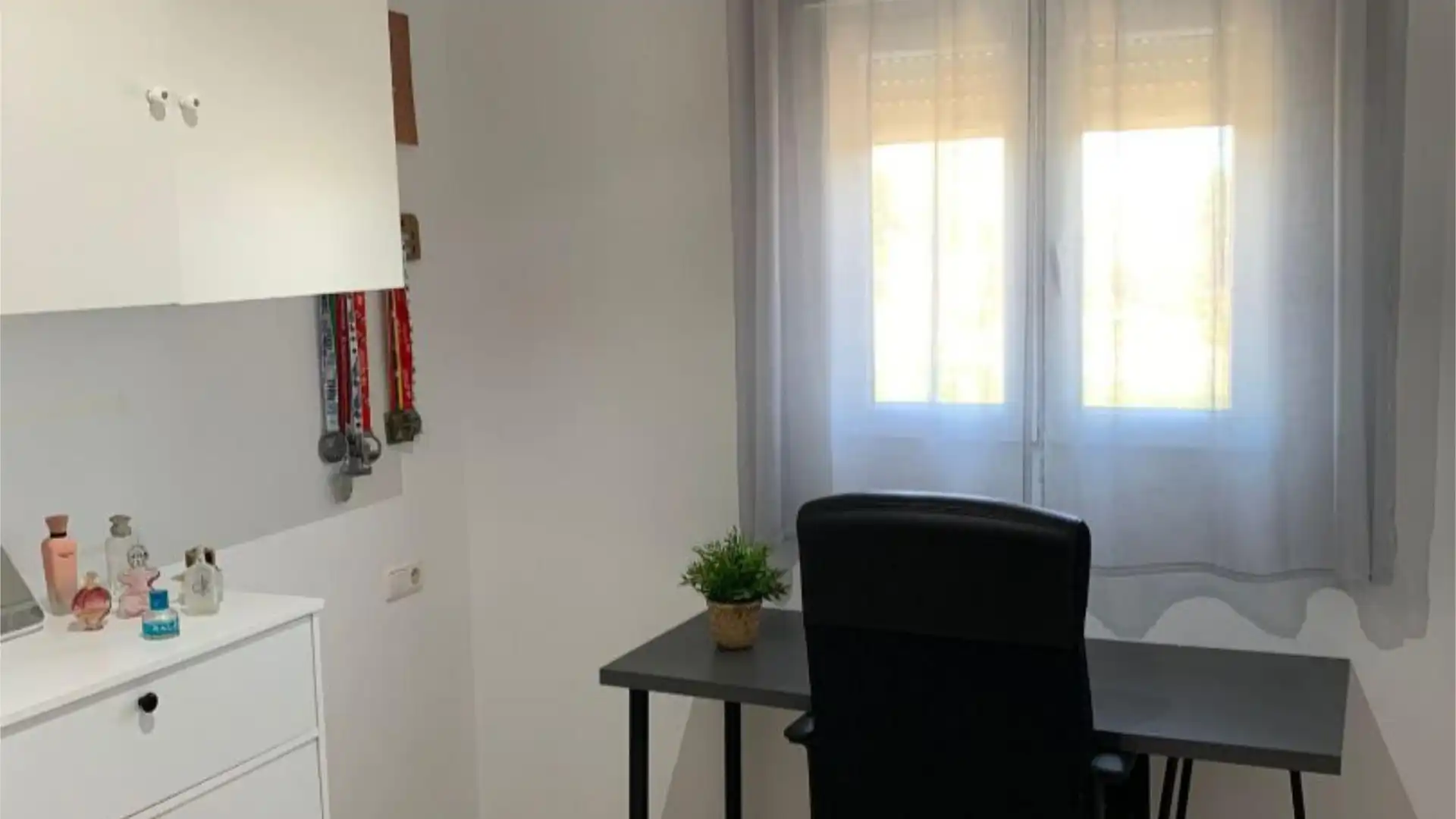 Casa adosada en  Calle de la Hijuela 19 - Foto 22