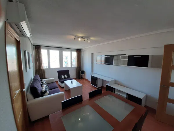 Piso en calle de la Bañeza, 32