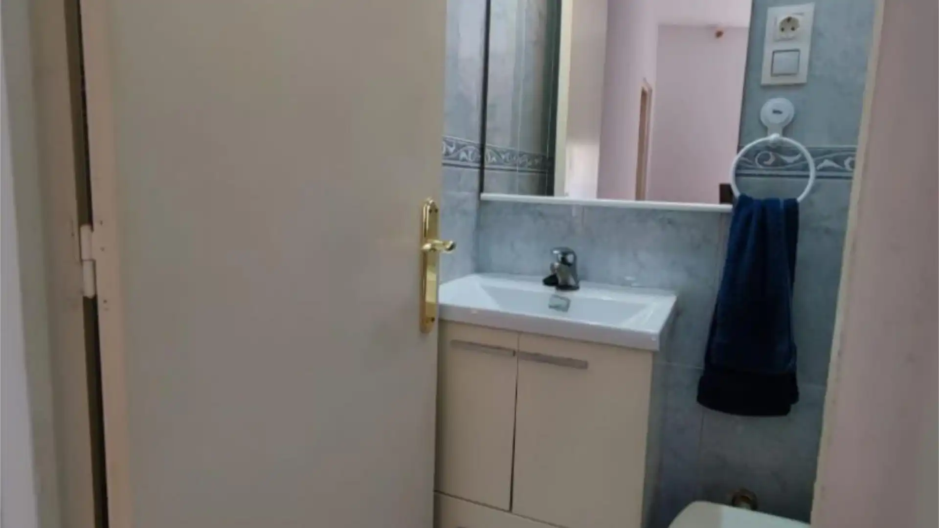 Piso en  Carrer de la Mare de Déu dels Angels 55 - Foto 12