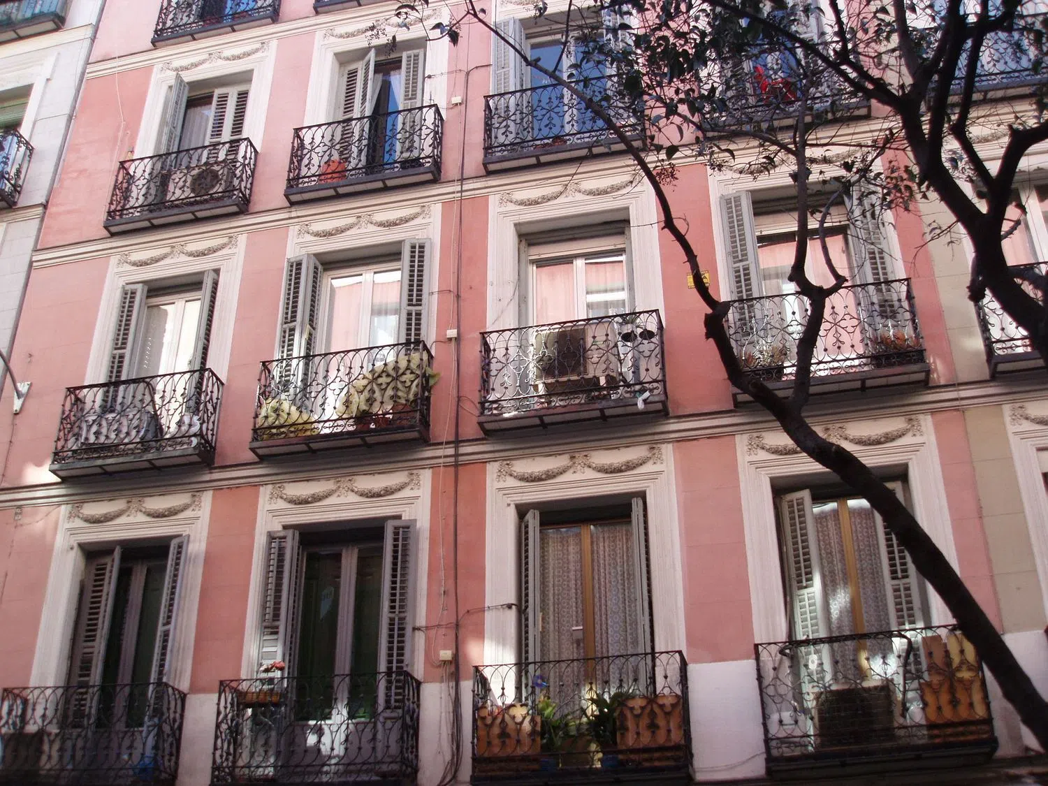 Estudio en calle de Manuela Malasaña, 25 - Foto 1