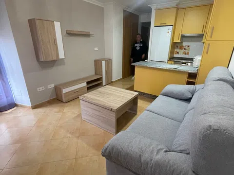 Estudio en avenida de Castrelos, 149