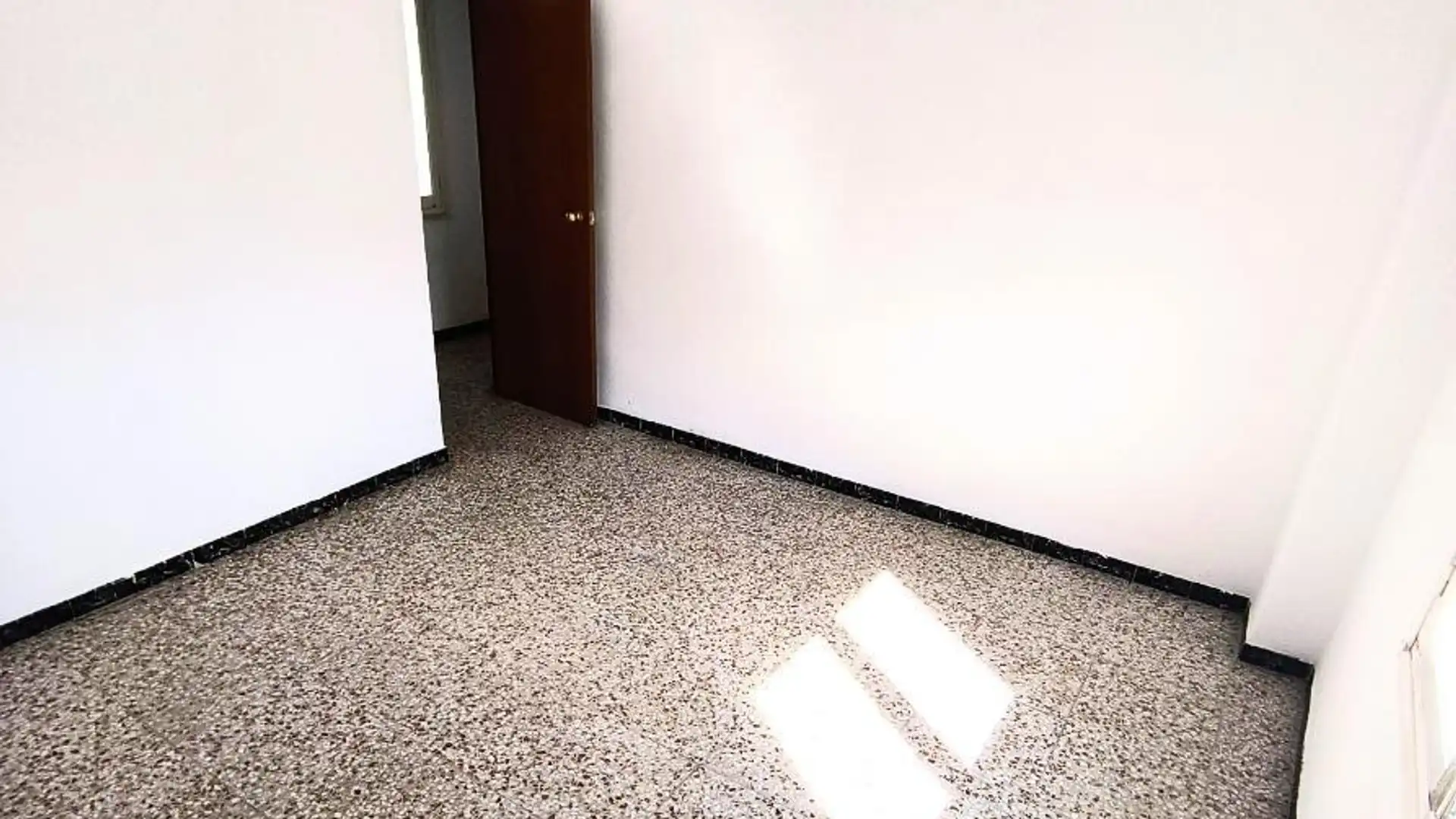 Piso en  Carrer Capità Alfons Vives 83 - Foto 1