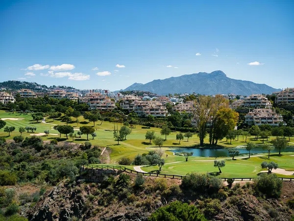 Piso en Barrio Nueva Andalucía - Foto 2