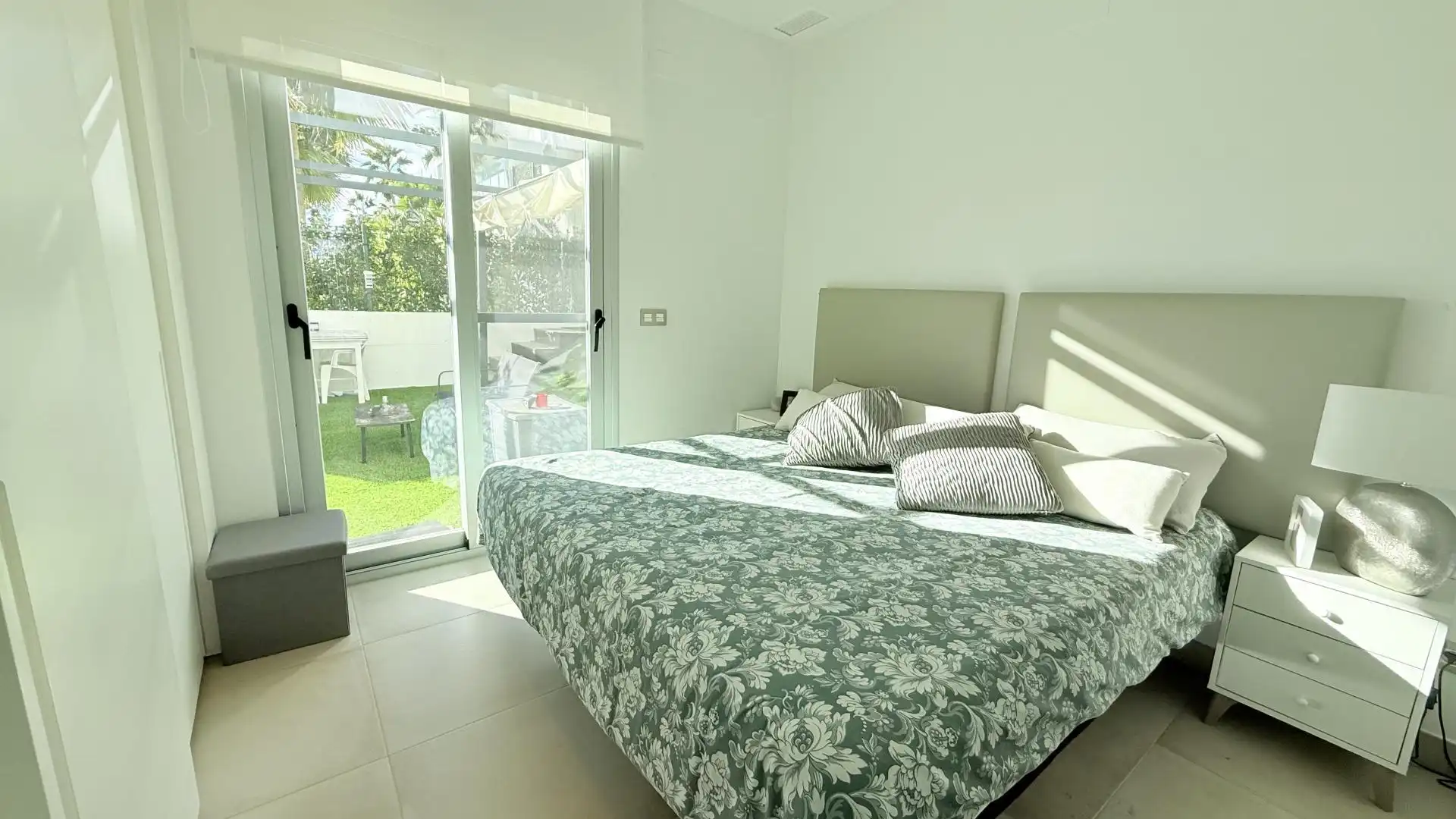 Planta baja en  Carrer d'Equador 22 - Foto 14