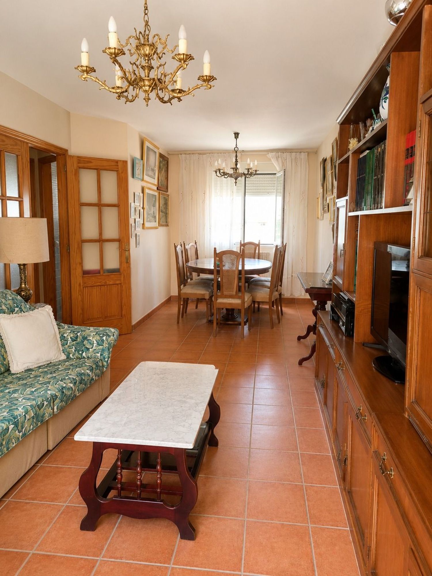 Chalet pareado en Calle Bayona, 1 - Foto 2
