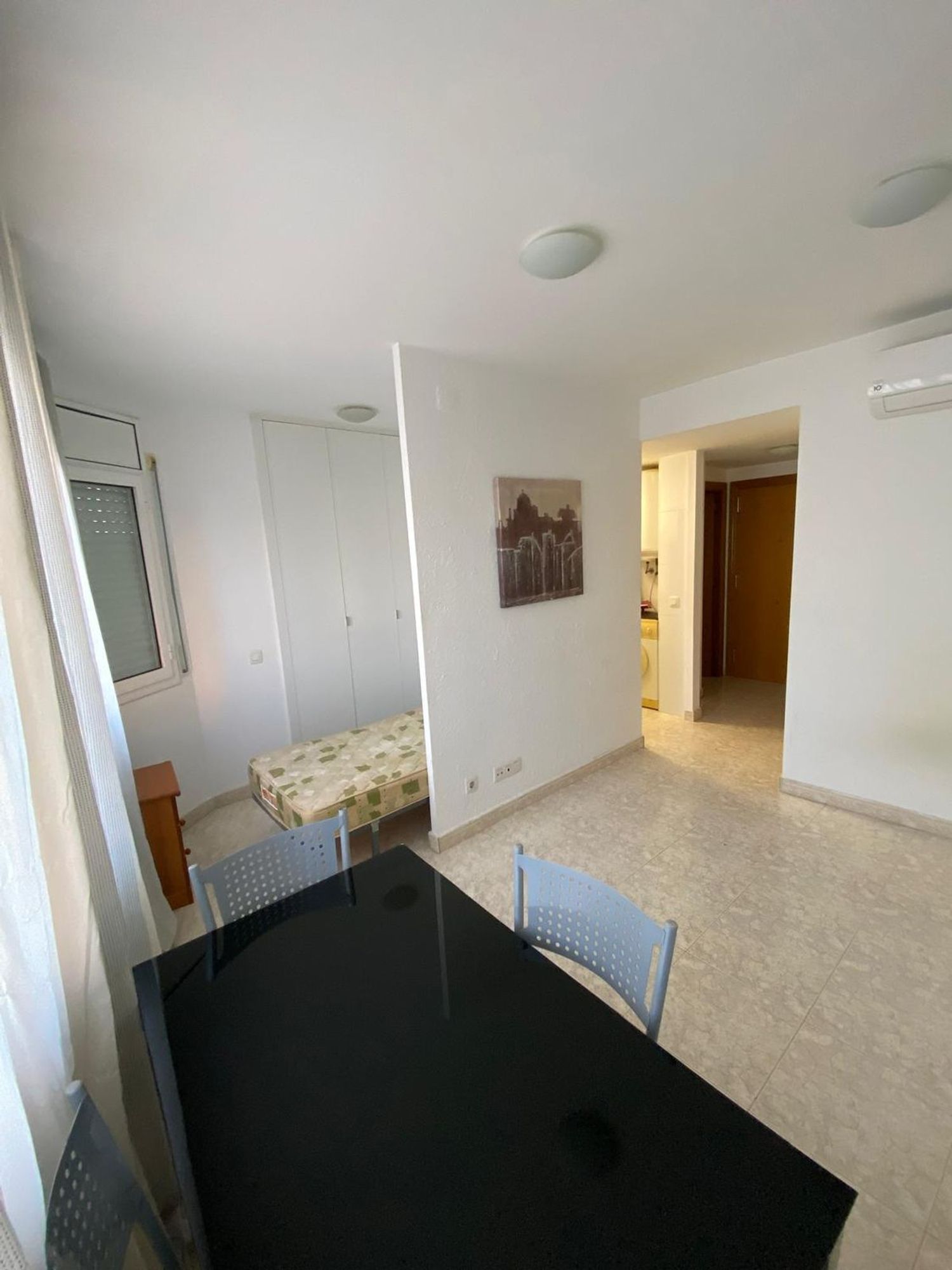 Estudio en calle Valentí Almirall, 4 - Foto 1