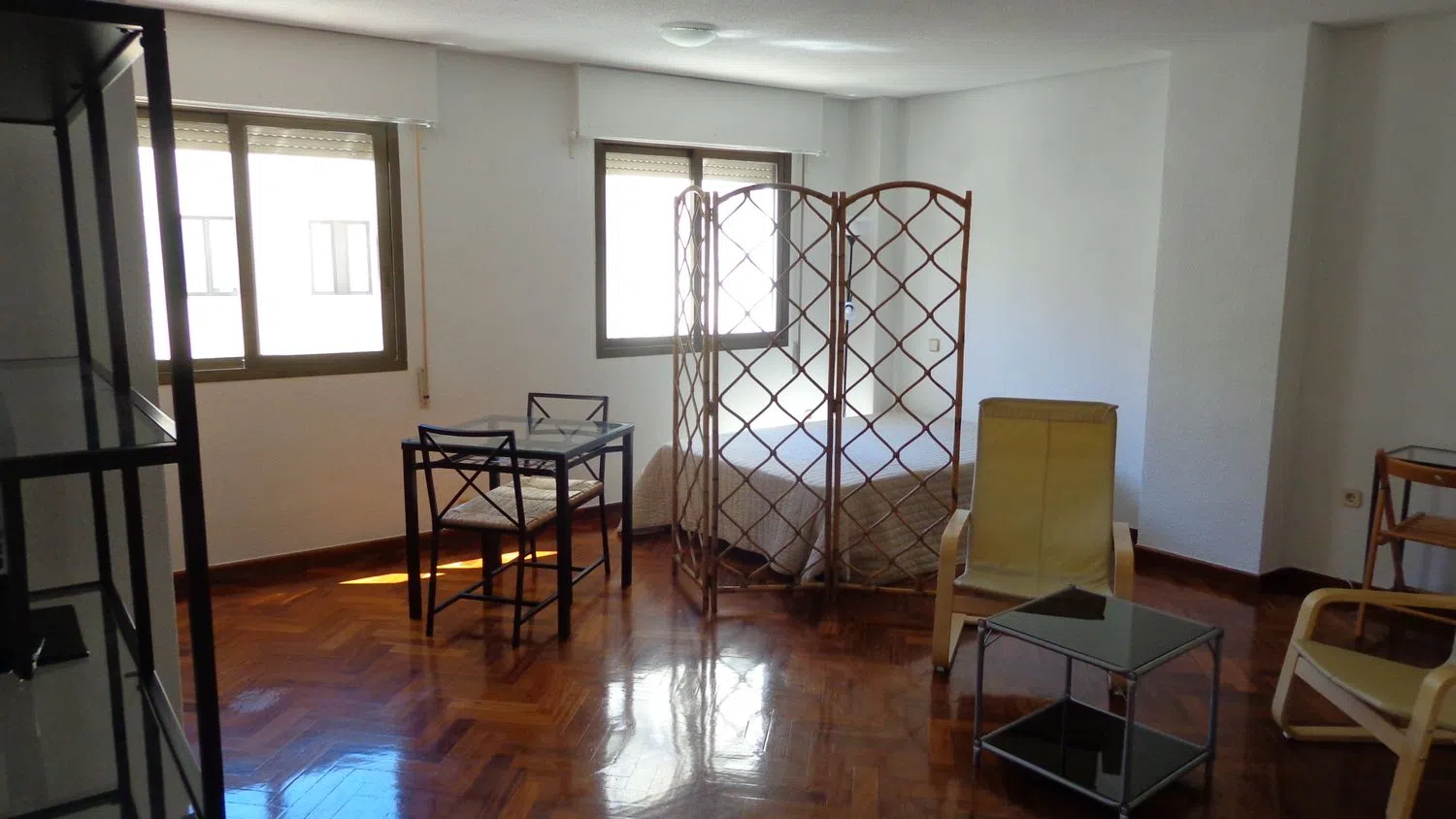 Estudio en calle de Manuel González Longoria, 8 - Foto 1