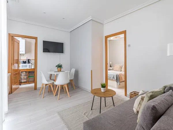 Piso en calle de Valencia, 20