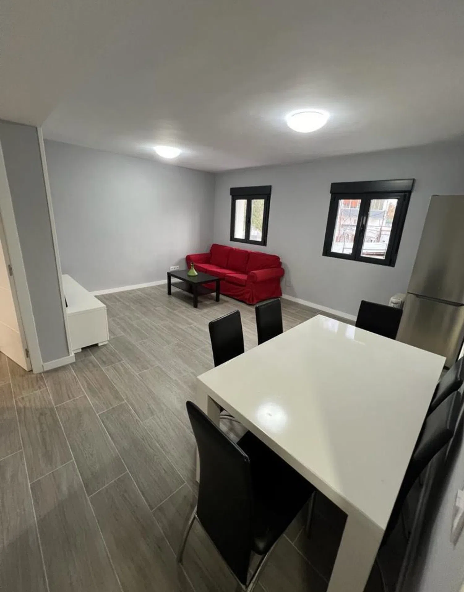 Piso en calle de Pradoluengo, 123 - Foto 1