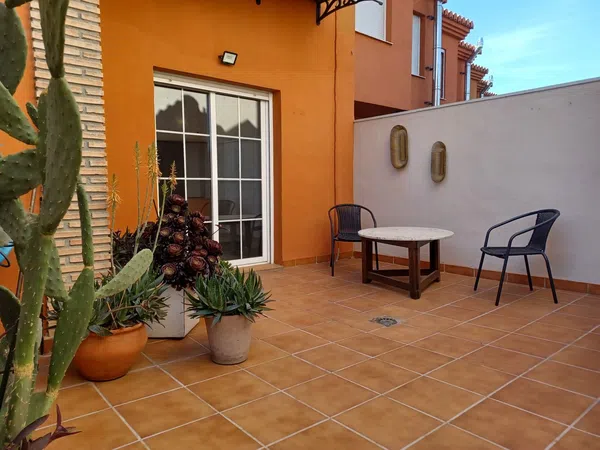 Chalet adosado en Cajar - Foto 4