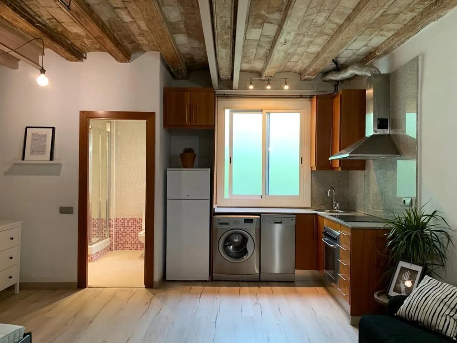 Estudio en rambla del Raval, 36 - Foto 8