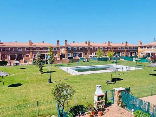 Chalet adosado en Urbanización Ciudad del Golf, 7 - Foto 1