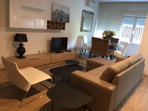 Piso en calle de Castelló, 98