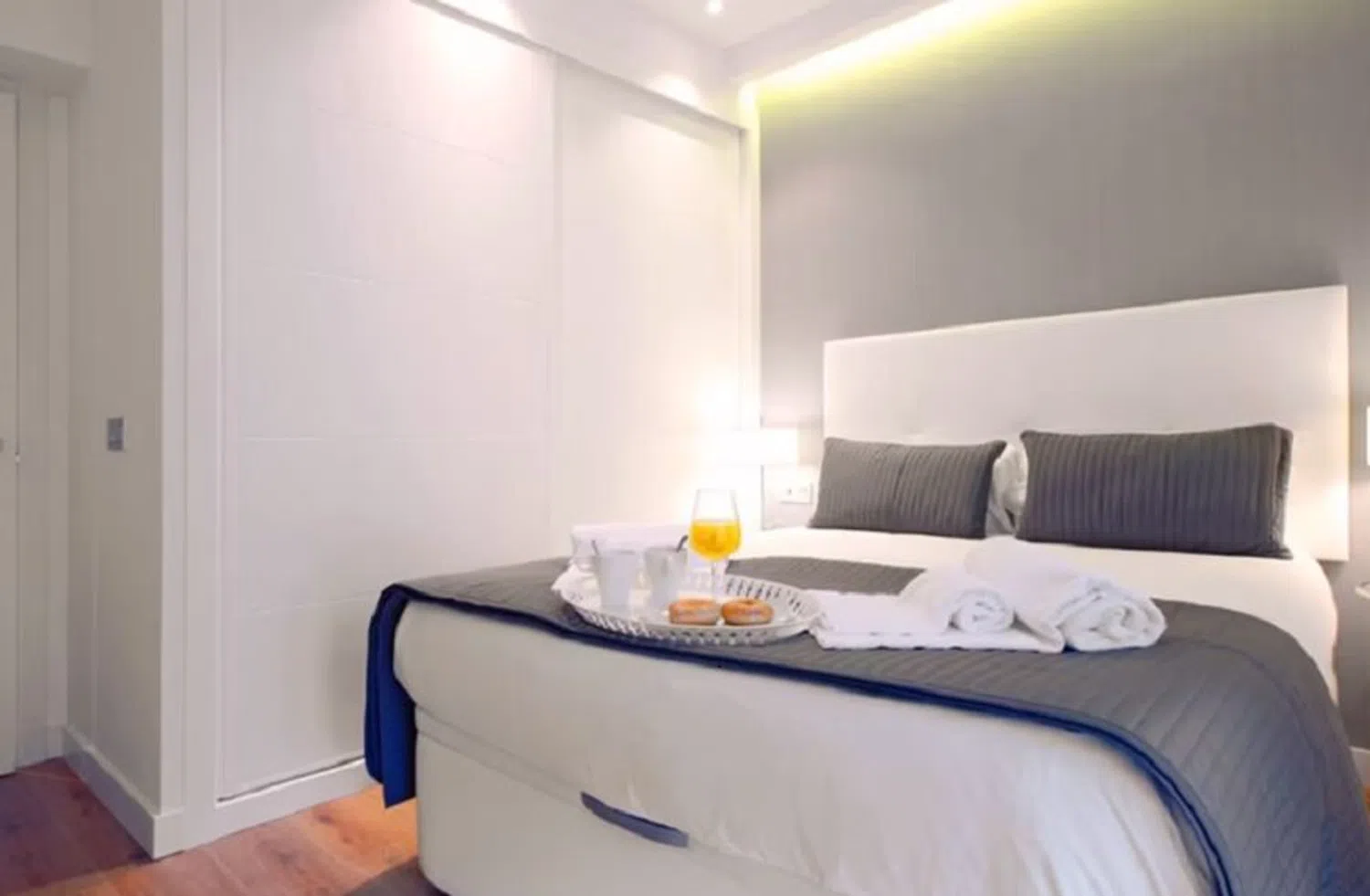 Piso en calle del Pintor Salvador Abril, 26 - Foto 3