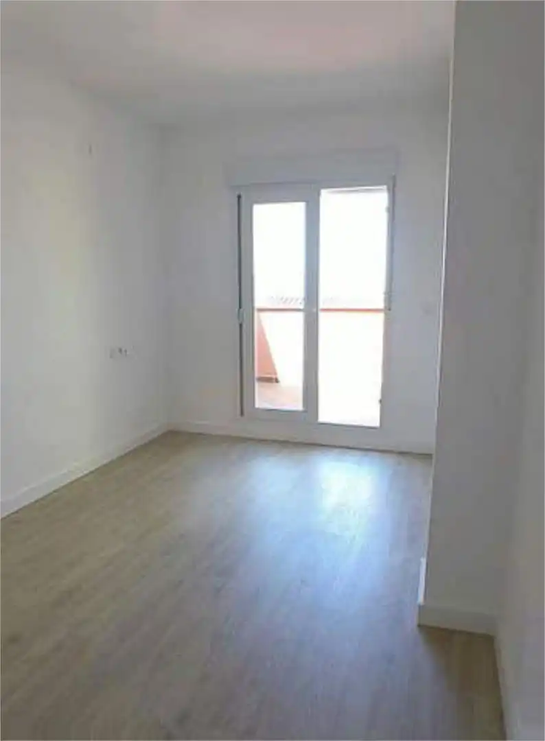Piso en La Zubia - Foto 6