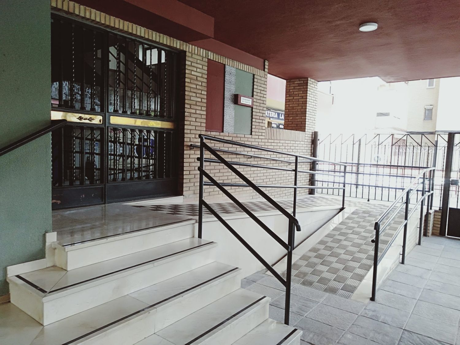 Piso en Barrio Buhaira - Huerta del Rey - Foto 23