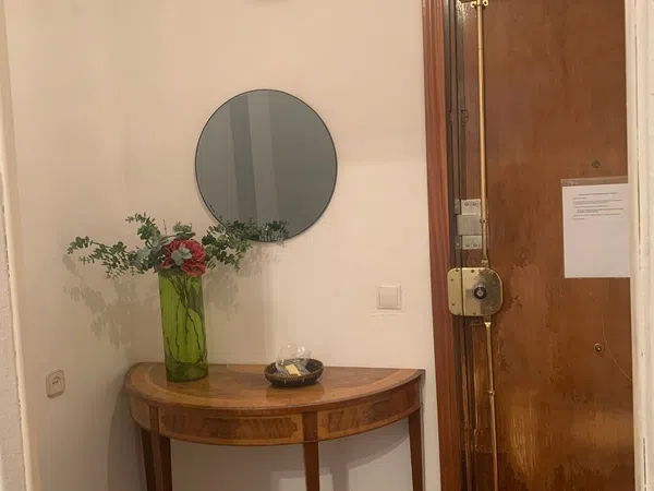 Piso en calle de la Infanta Mercedes, 39