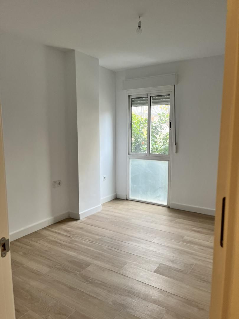 Piso en  Avenida de Medina Azahara 27 - Foto 3