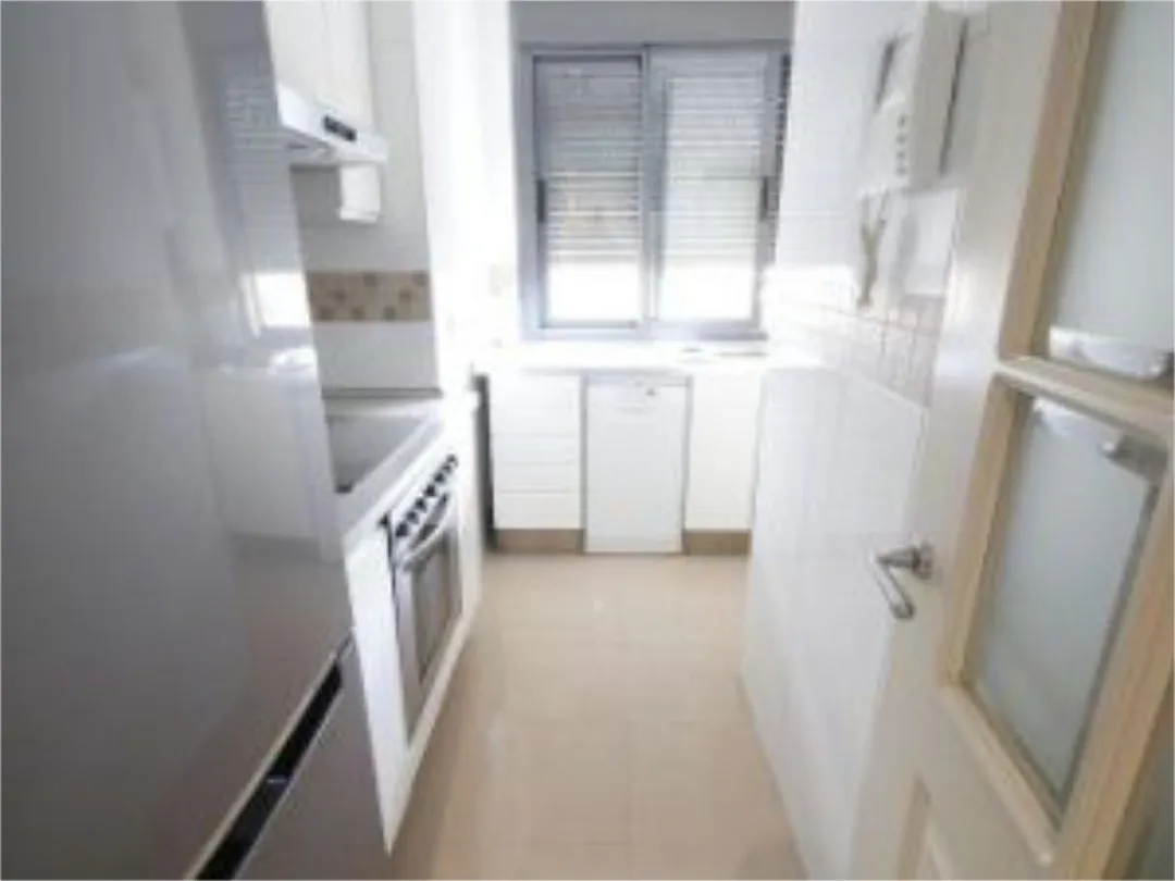 Piso en  Avenida Concejal Alberto Jiménez-Becerril 24 - Foto 4