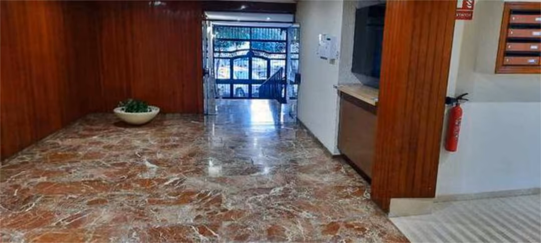 Piso en Ciudad Jardín - Foto 9