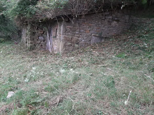 Casa de pueblo en Lg Abantro s/n - Foto 2