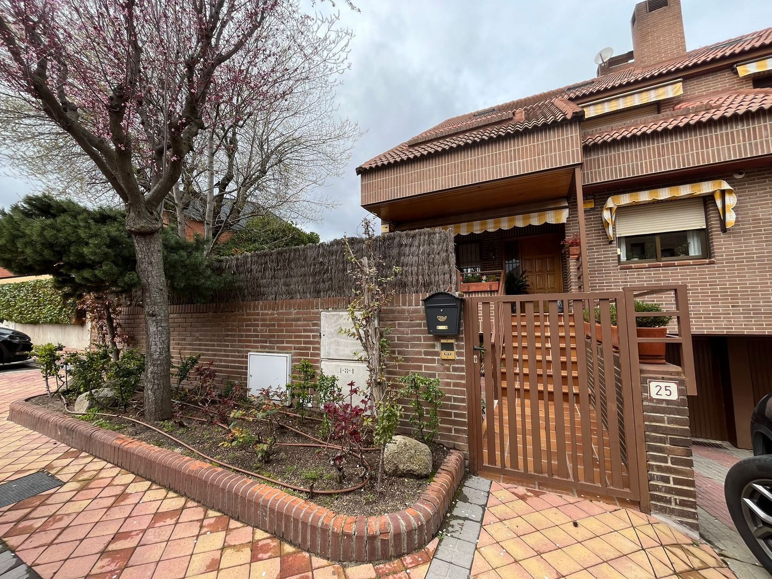 Chalet pareado en calle Tres Picos, 25 - Foto 1