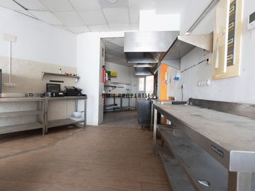 Local comercial en  Juan de Garay - Foto 1