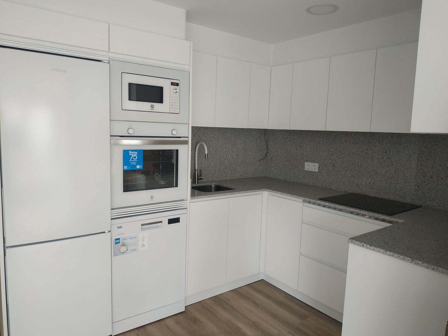 Piso en plaza de Pontevedra, 18 - Foto 1