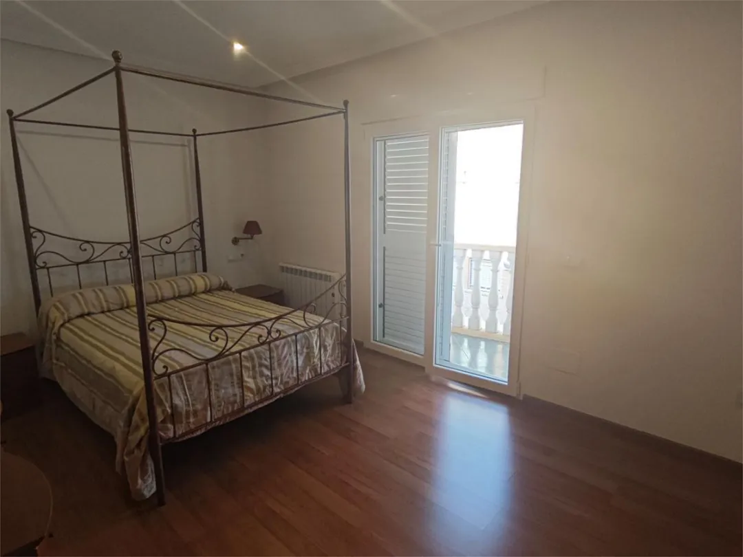 Casa adosada en  Calle Carrascos 18 - Foto 7